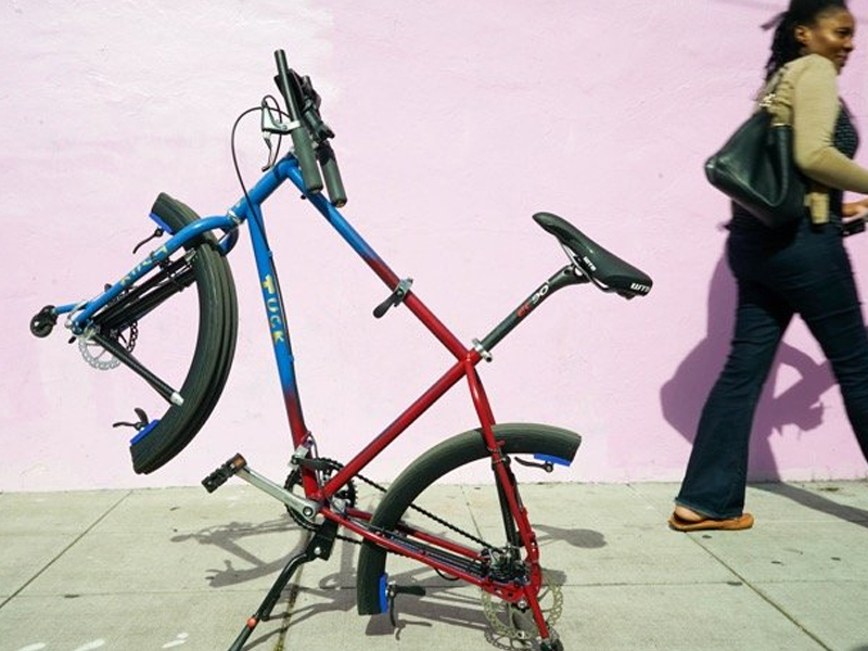 Tuck Bike: the full size folding bike with folding wheels