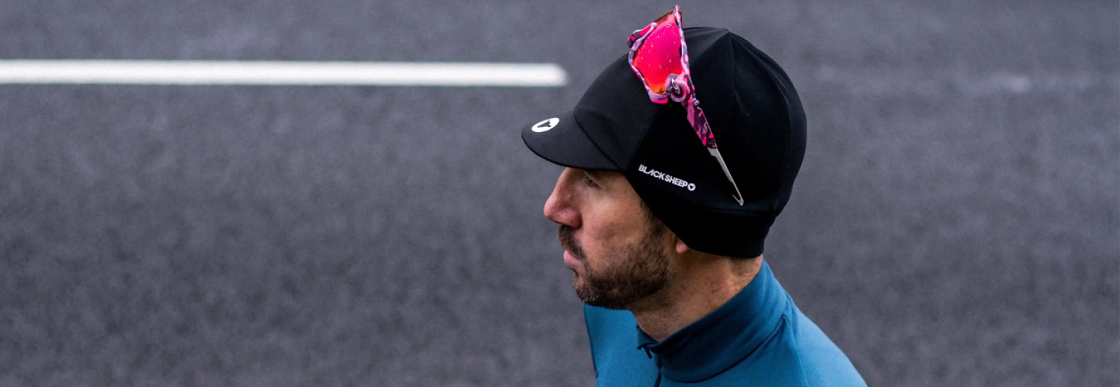 Scopri accessori termici per la testa da ciclismo, tra cui cappellini, sottocaschi e fasce, su EurekaBike.