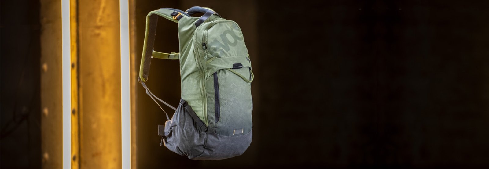 Technical bike backpack with back ventilation and hydration pack – deals on EurekaBike