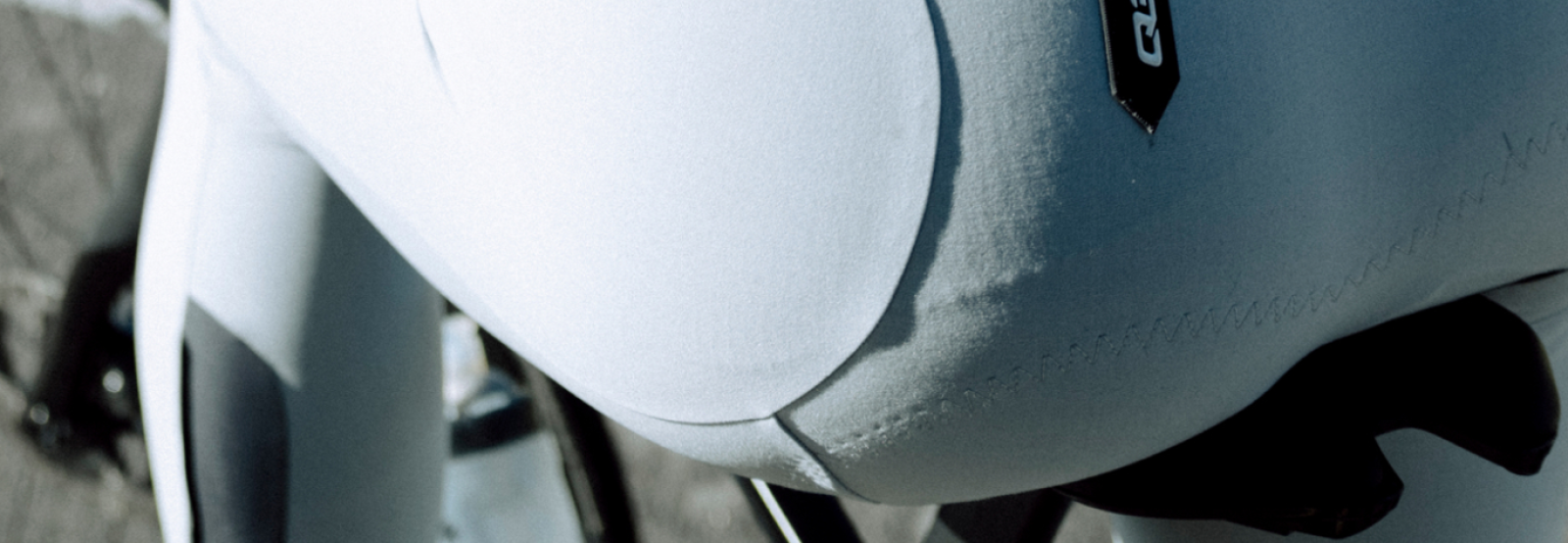 Long bib tights for cold-weather cycling, with chamois and thermal fabric